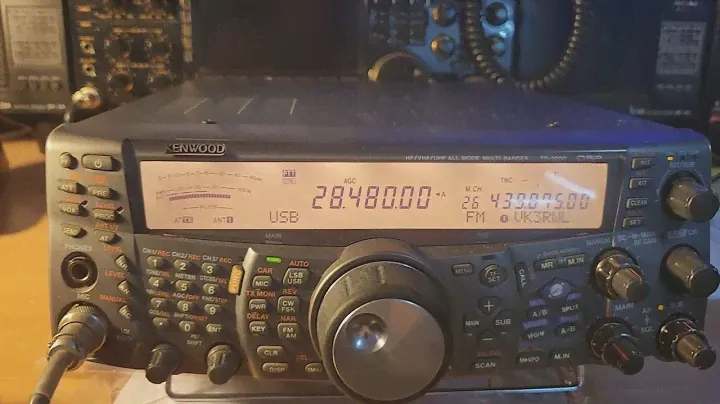 Kenwood TS2000 video that turned into how to adjust a Green Heron rotator lesson. And some 10m fun😄